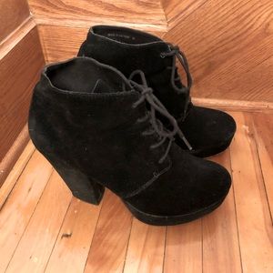 KURT GEIGER suede booties